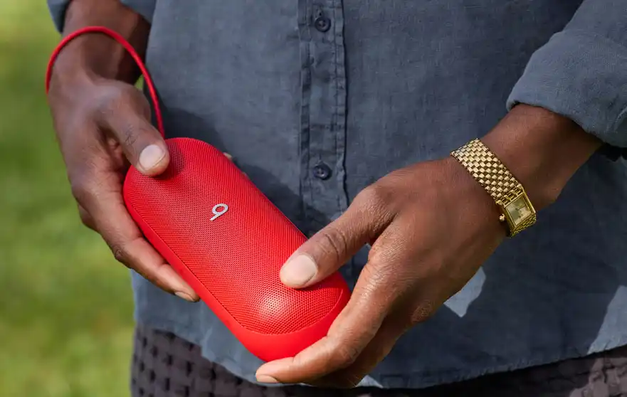 Cordón extraible incluido con el altavoz Beats Pill